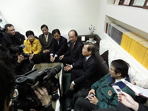 沒說死  謝長廷聲稱不缺席2012