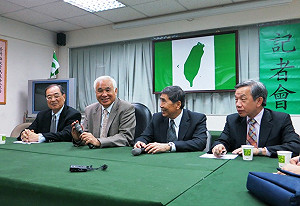 提一國兩區  獨派批馬吳已涉嫌外患罪