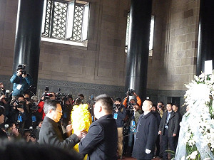 王郁琦謁陵後 首提「中華民國103年了」