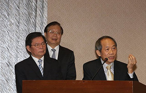 劉義周：公投門檻降至40%較合理