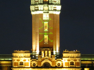 綠打「火大」雷射 總統府開強光因應