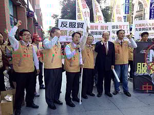 黃昆輝警告陳德銘：不要在台灣指指點點