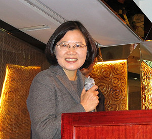 蔡英文：兩岸關係條例不涉及政治定位