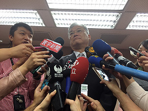 中國強推卡式台胞證  夏立言批大國心態