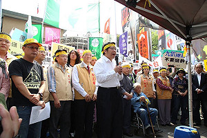 抗議服貿硬闖  民團今辦晚會明早包圍立院