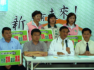 再邀辯論  蘇質疑胡「不敢接受考驗」
