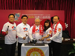 低薪國恥遭江揆嗆  郝：北府帶頭調高工資