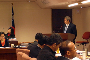 產發會籲鬆綁外勞 潘世偉：產業界主觀期待