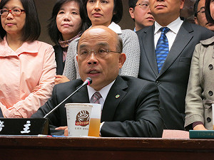 服貿自動生效？ 蘇：別像黑幫一樣放話