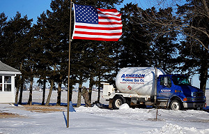 庫存創新高 國際油價重挫逾6%