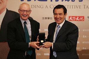 波特：台灣的低薪很令人擔心 不利競爭力