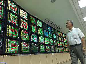 人民幣貶值殺傷力強 台灣股匯續雙跌