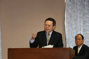 王郁琦：服貿先生效 再啟動緊急磋商