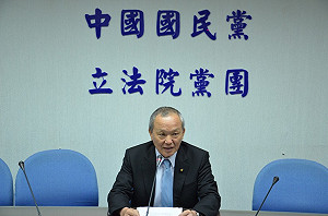 安定股市  藍盼加速通過證所稅