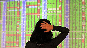 股市大跌 證明央行比金管會準！