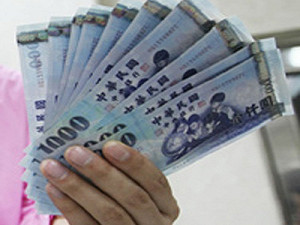 新年開市首日 台幣貶破32元