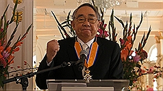 張榮發獲頒荷皇家勳章 因為「我有決心」