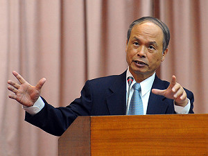 誤會大了！聽命行事的全球最佳財長：張盛和