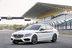 賓士C系列熱賣 戴姆勒營收創紀錄