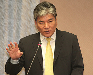 查馬政治獻金案 李鴻源、陳申青遭傳喚