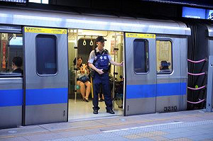 廖正井：快對犯人「砰砰砰」就能阻止模仿