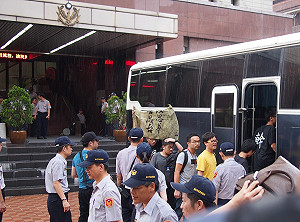 教育部對學生撤告 檢警將續辦妨害公務罪