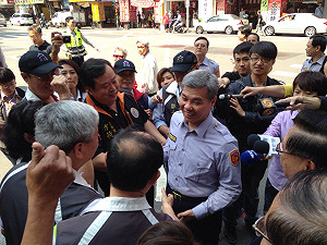 民眾聲援喊加油！方仰寧綻笑容