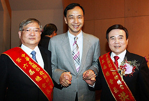 知所進退？ 朱立倫：尊重黃世銘決定