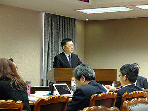 警傳喚顏銘緯 王卓鈞：憲兵隊提妨礙公務