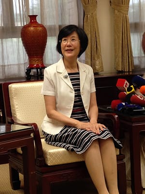 財產破億並在中國擁房  羅瑩雪：先生賺的