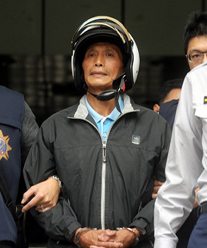 衝撞總統官邸  陳柄菘以2萬元交保