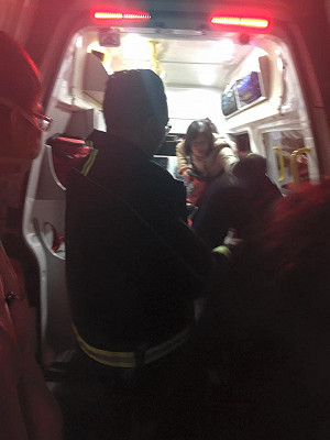 腳抽筋、冒冷汗、血糖低 呂秀蓮送醫急救