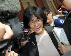 法部：黃世銘涉輕罪  不符停職規定