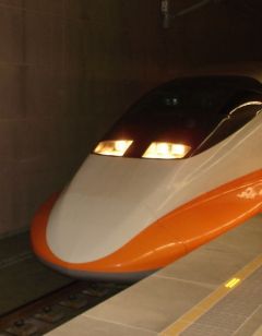 迎娶最特別禮車 高鐵加捷運