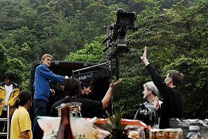 台灣拍片最苦是超時工作  美國有工會當靠山確保權益