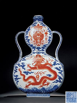 這只清乾隆瓷瓶  拍出天價台幣3.5億元