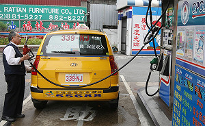 超收空污費  中油降0.1元  台塑降2角