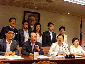 瘦肉精零檢出  綠喜勝藍院會翻盤