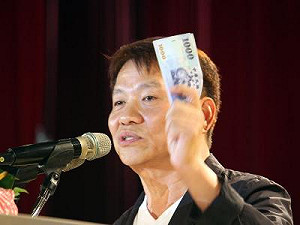 戴勝益：曾到王品23店消費 27日起退費