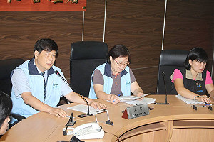 葉明功：我是事務官 沒有辭呈的問題