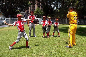 偏鄉缺資源  恰恰籲成立少棒學校