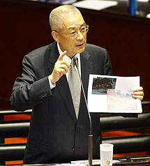 民眾受困蘇花　吳揆公開致歉