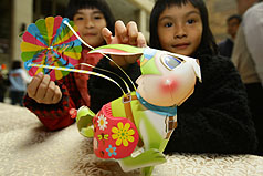 小提燈不再免費送  消費千元換1個