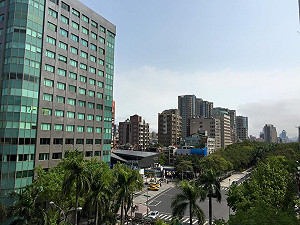 晚上鋒面到  明降溫冷到週三