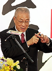 搶先公布免美簽時程  吳敦義堅持「正確」