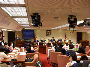 美爆狂牛症  立院食管法審查喊卡