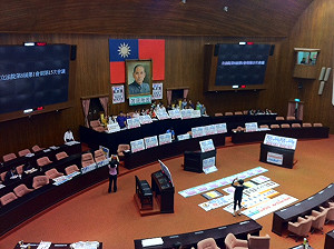 藍委：反對行政命令處理瘦肉精案