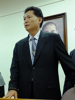 不解決黑心油  藍委：連江宜樺也要下架！