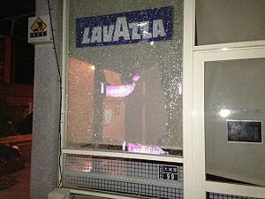 竹南咖啡又被砸  林一方：蓄意挑釁公權力