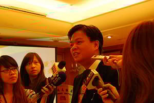 景氣回溫  金融業職缺、年薪都成長